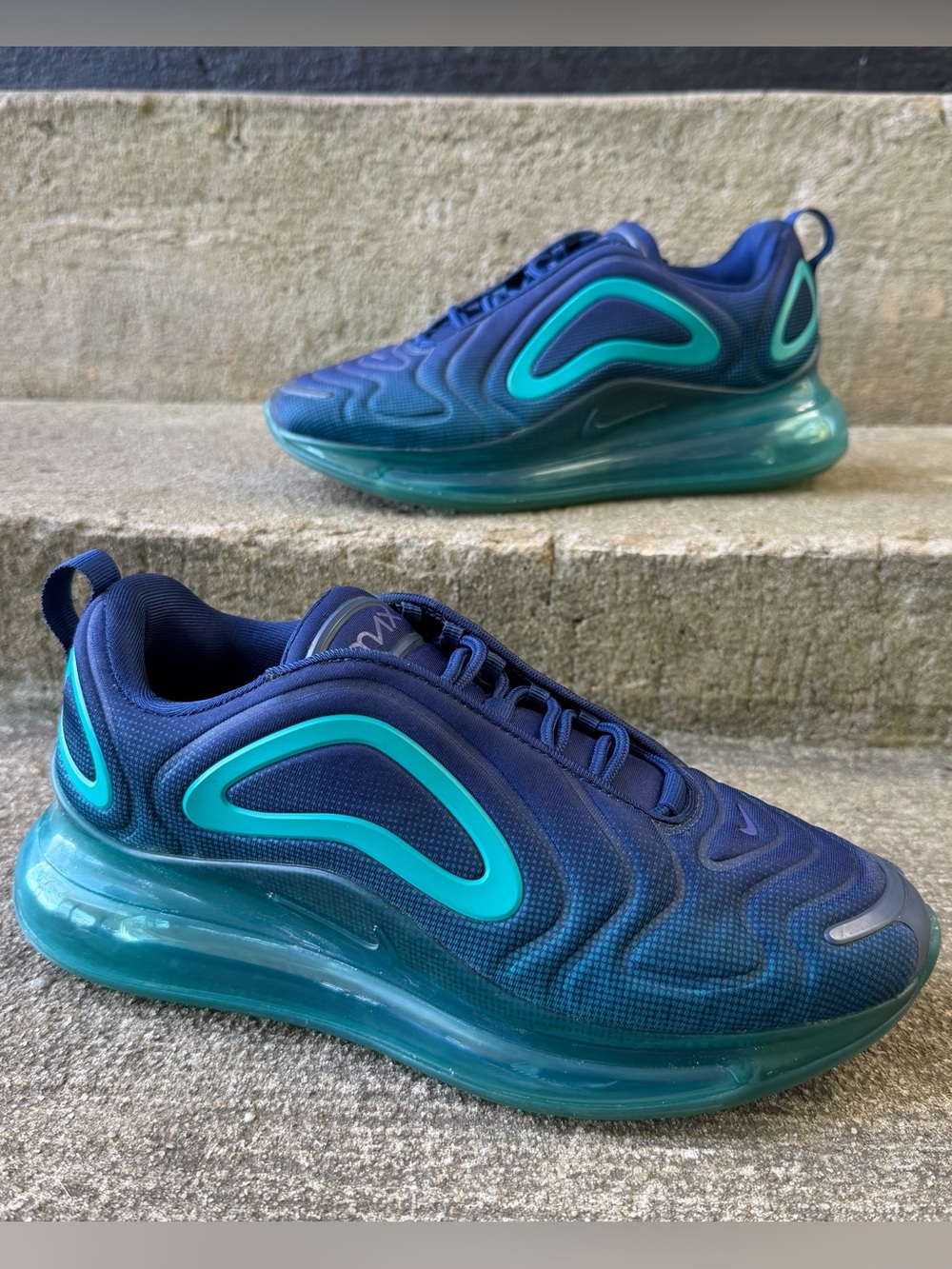 Nike Air Max 720 Nightshade Men’s Athletic Sneakers Size 7 AO2924-405